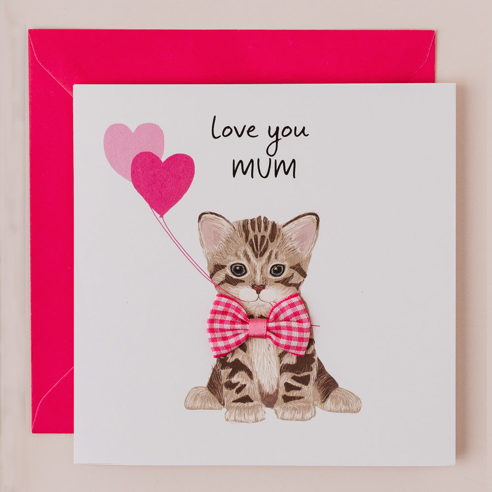 DT044-Apple & Clover-Love You Mum Kitten-Card-Bow