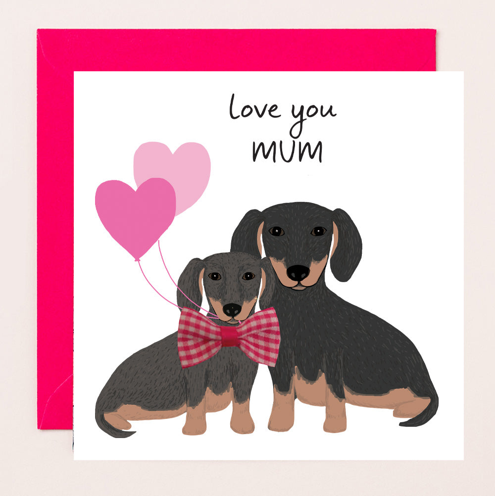 DT048-Apple & Clover-Love You Mum Sausage Dogs-Card-Bow