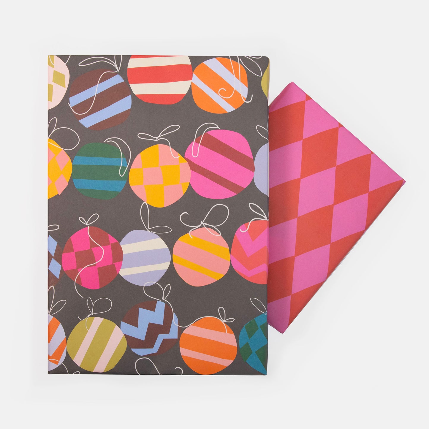 GXD397-Caroline G-Patterned Baubles /Pink & Red Harlequin-Xmas Wrap-